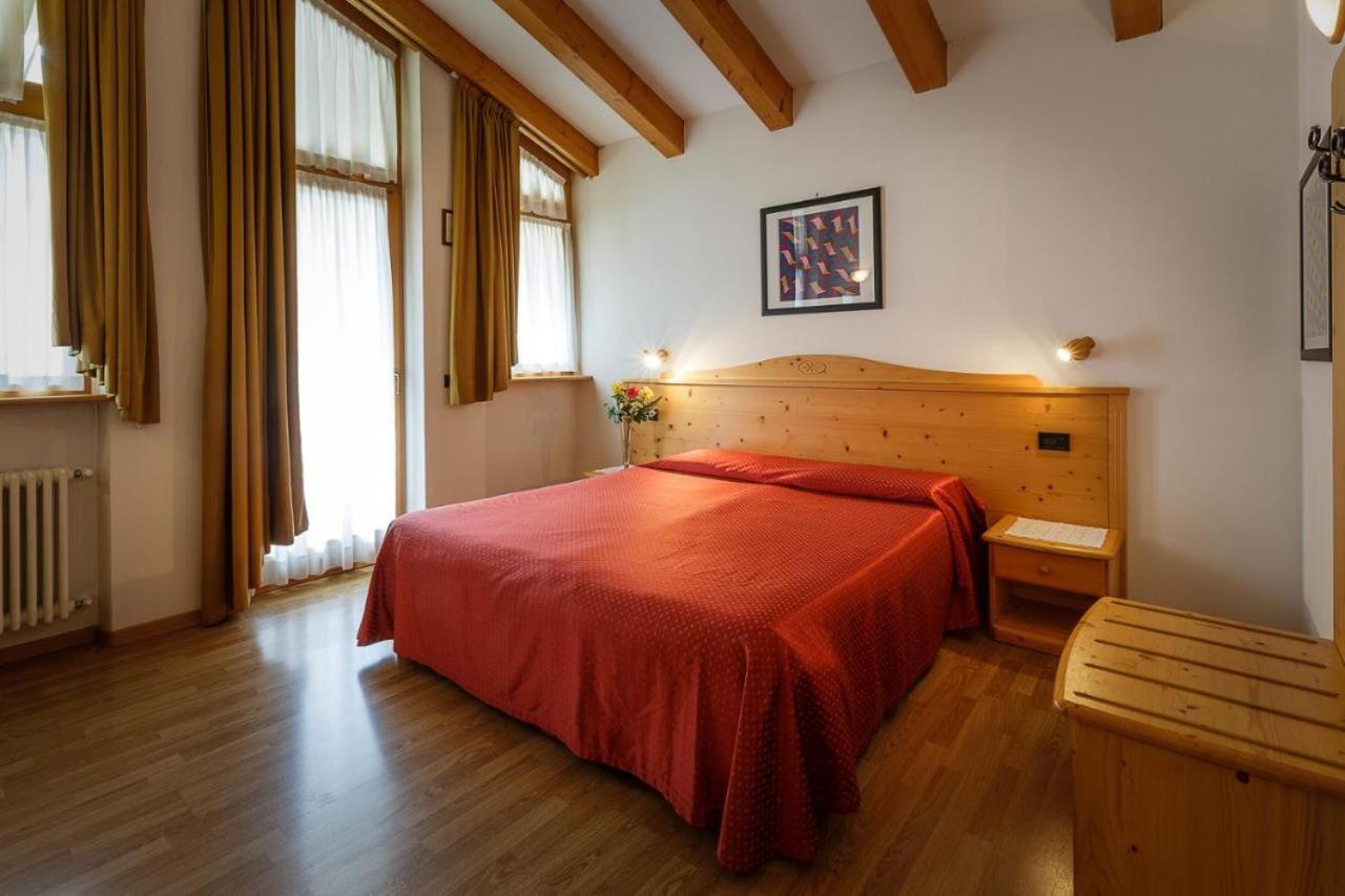 Hotel La Locanda Pinzolo Buitenkant foto