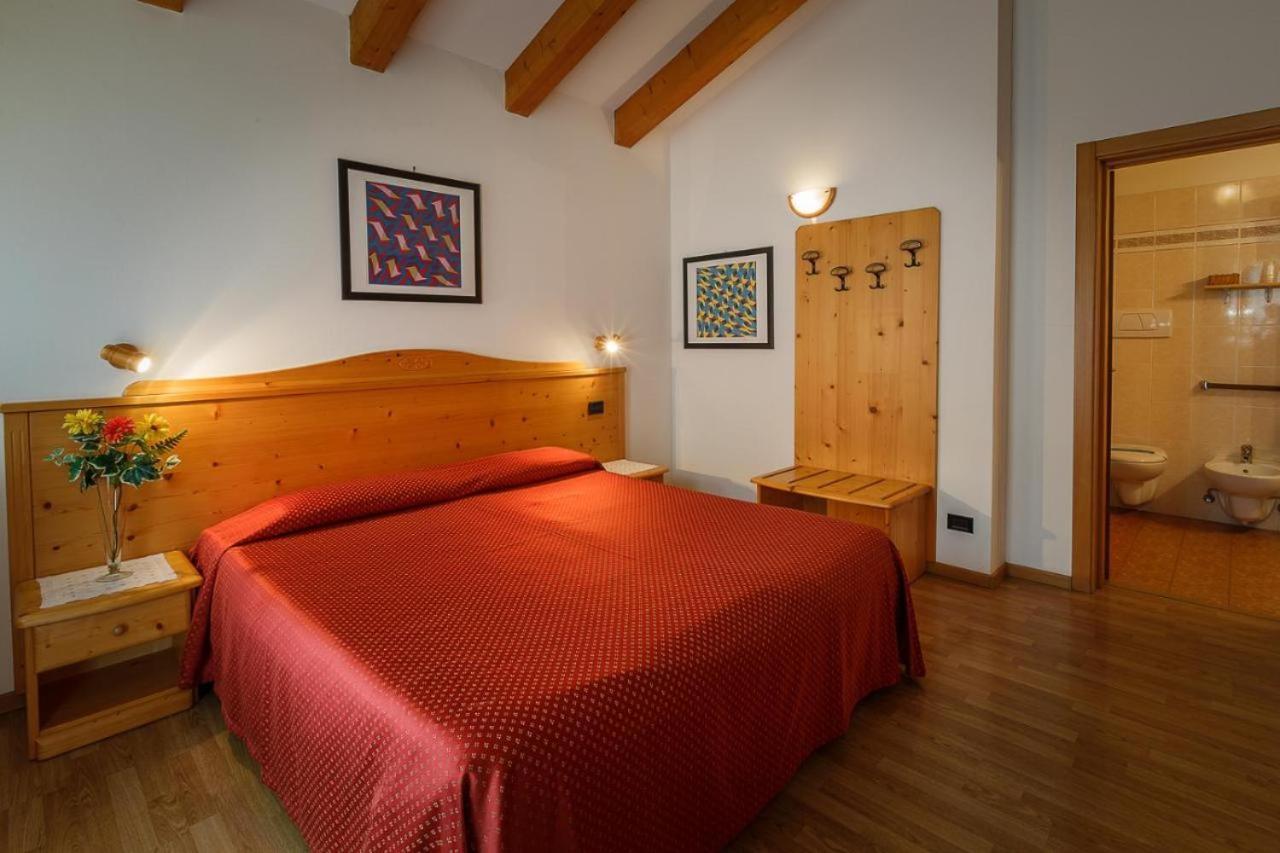 Hotel La Locanda Pinzolo Buitenkant foto