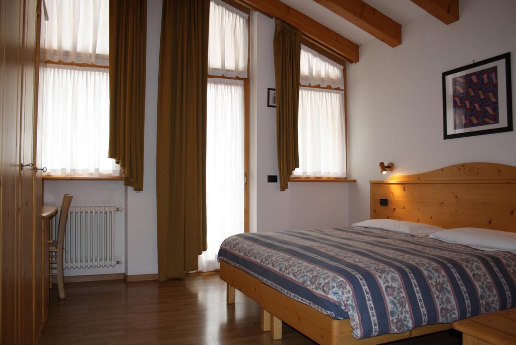 Hotel La Locanda Pinzolo Buitenkant foto