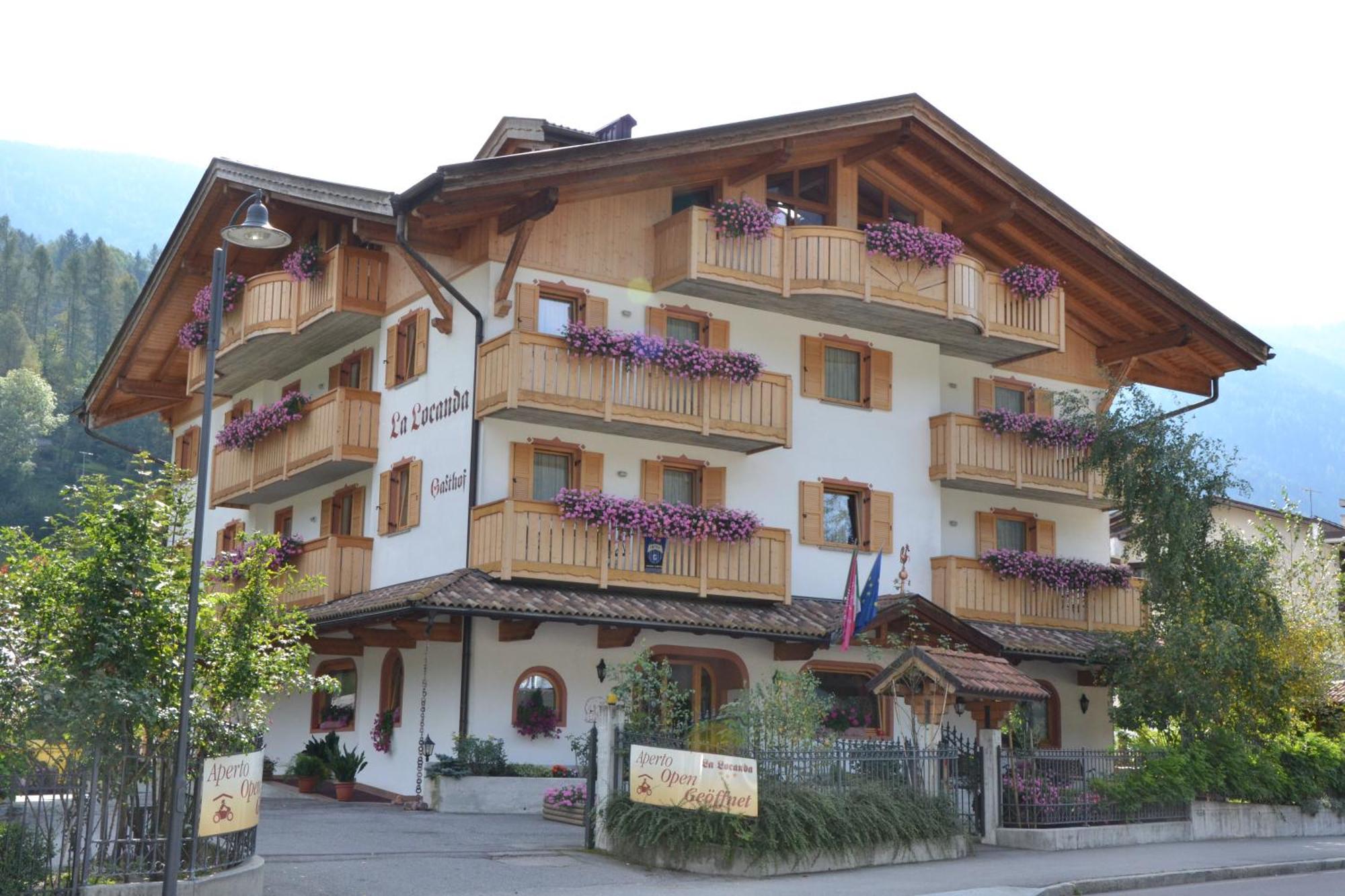 Hotel La Locanda Pinzolo Buitenkant foto
