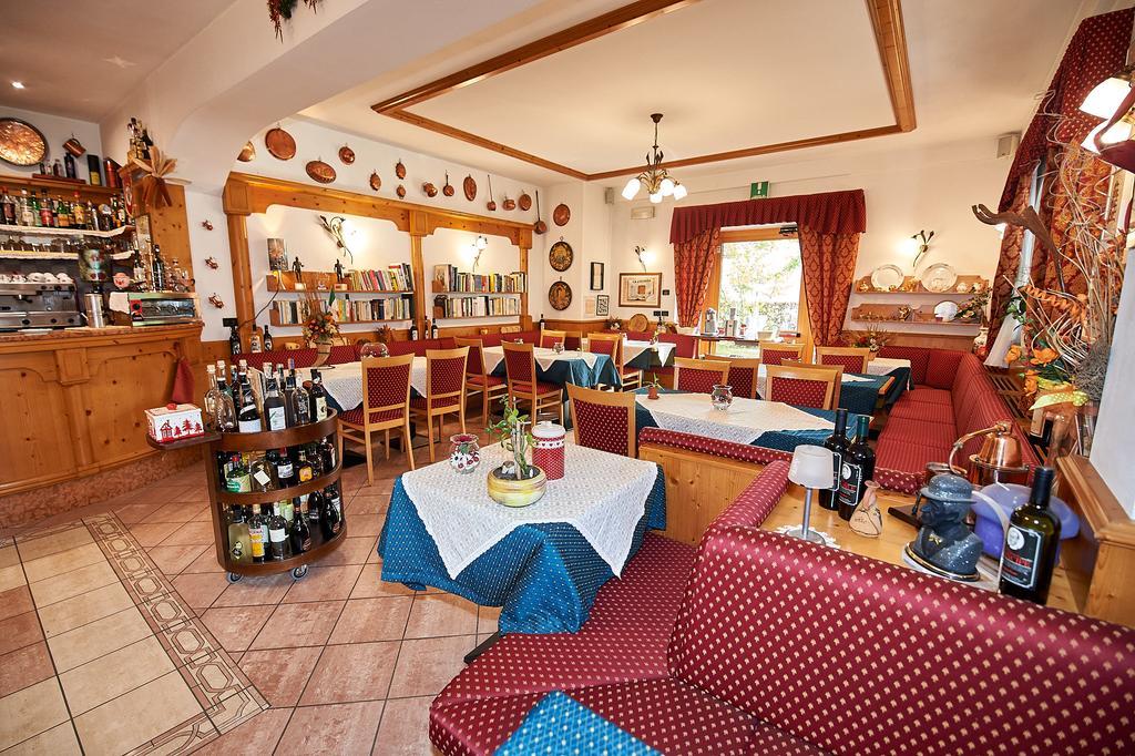 Hotel La Locanda Pinzolo Buitenkant foto
