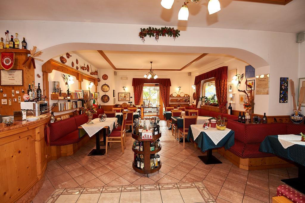 Hotel La Locanda Pinzolo Buitenkant foto