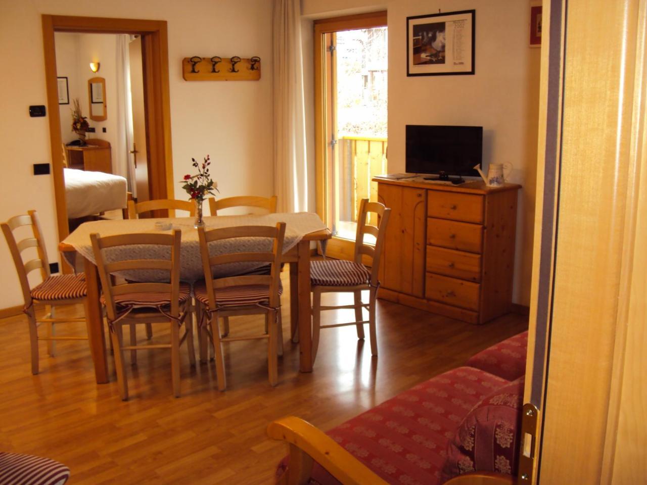 Hotel La Locanda Pinzolo Buitenkant foto